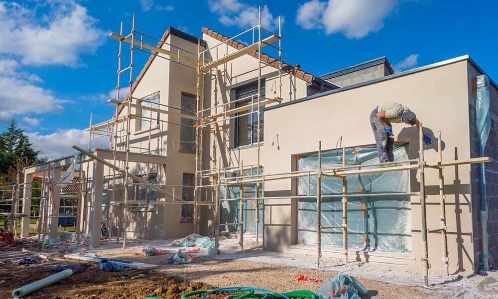 Lire la suite à propos de l’article Façadier roumain : un artisan qualifié pour vos travaux de rénovation et d’isolation